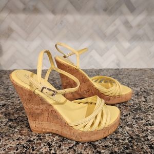 Charles David wedge, size 35